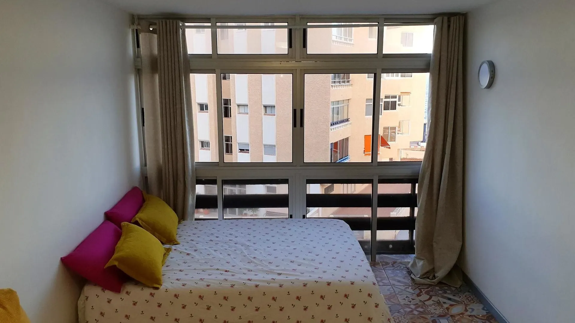 Studio In Candelaria, With Wonderful Sea View And Pool Access - 1 Km F 0*, Candelaria Spanje